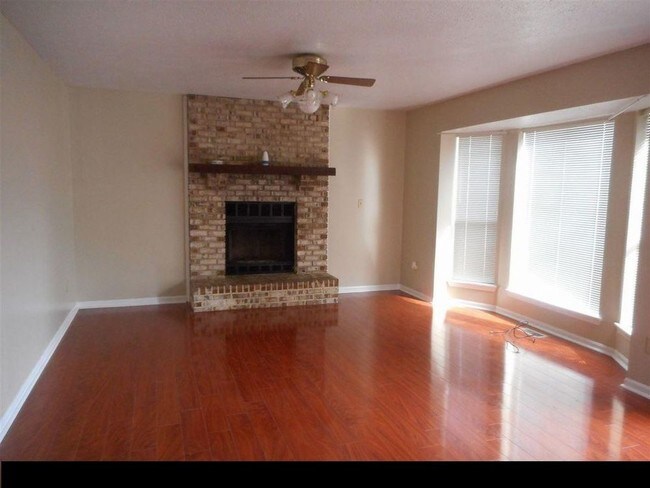 Building Photo - 1108 Kiser Rd