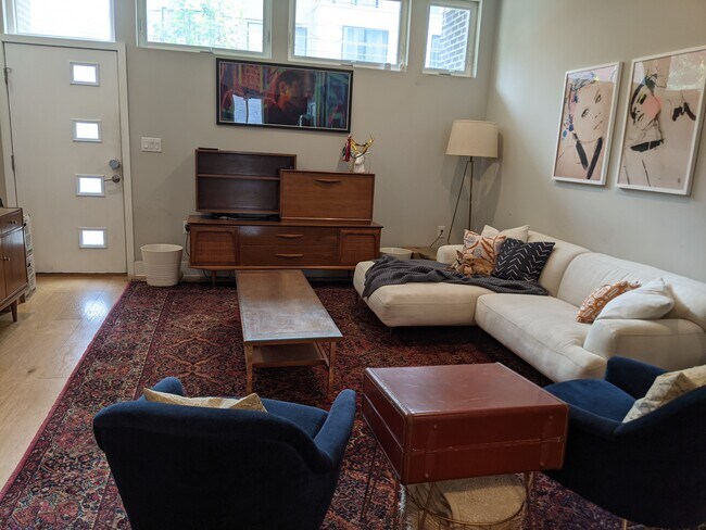 Foto del edificio - 1340 N Howard St