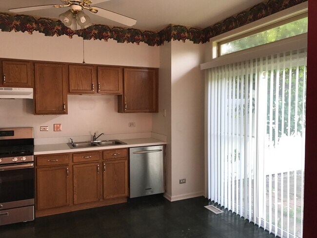 Building Photo - 2812 Wheatland Ct