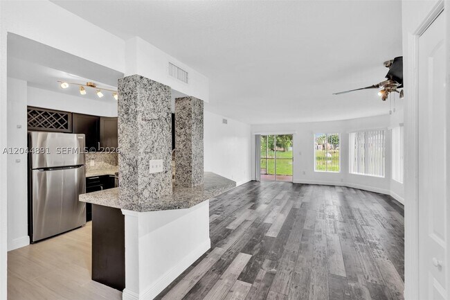 Foto del edificio - 2341 NW 33rd St