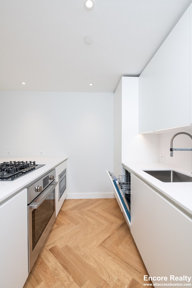 Building Photo - 12 Commonwealth Ave