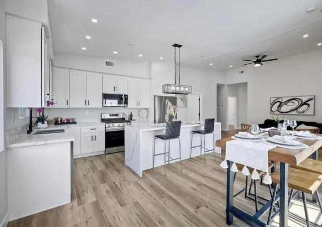 Foto del edificio - 573 Florida St