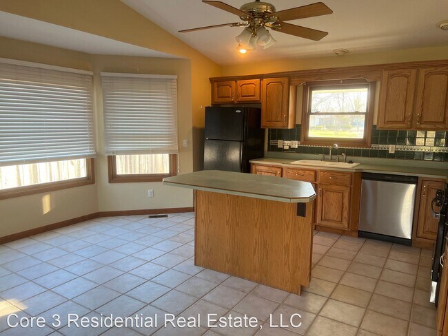Building Photo - 3 br, 2 bath House - 2921 Ontario