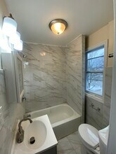 Building Photo - 450 Poplar St