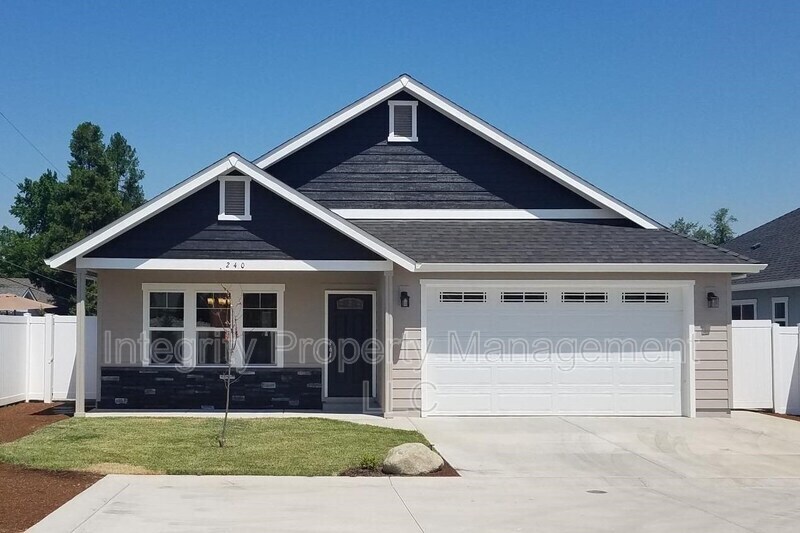 715 SW Ramsey Ave, Grants Pass, OR 97527 House Rental in Grants Pass