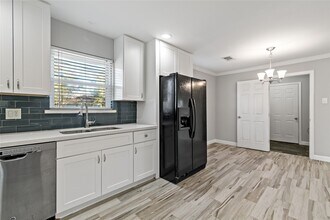 Building Photo - 11403 Braewick Dr