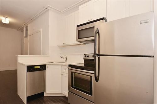 Building Photo - 120 W 27th St