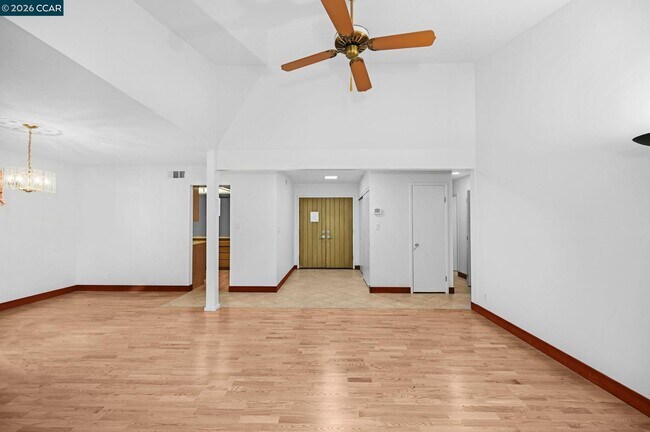 Foto del edificio - 2110 Cactus Ct