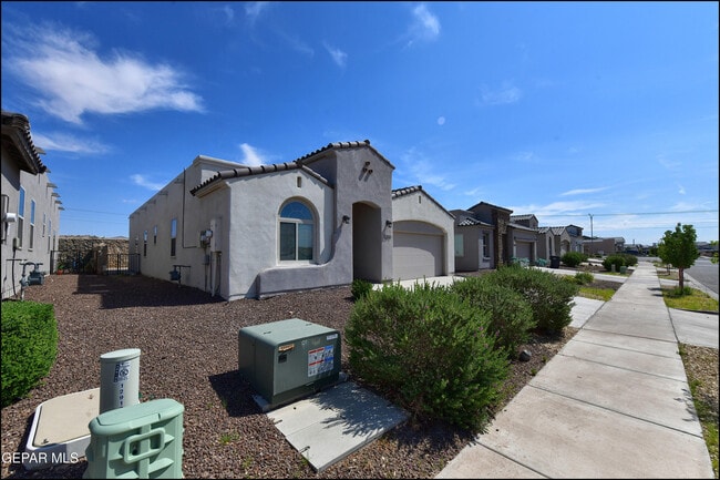 Building Photo - 12917 Nidd Ave