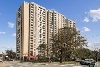 Building Photo - 1333 South Park St