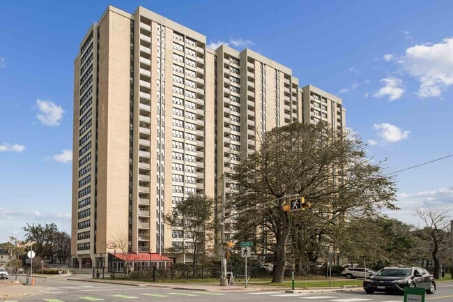 Photo du bâtiment - Park Victoria Apartments