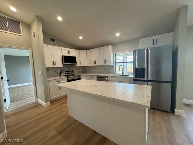 Building Photo - 2211 SW 14th Pl