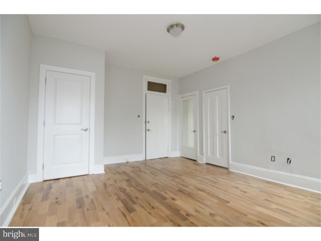 Building Photo - 332 W Hortter St