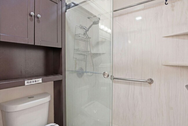 Foto del edificio - 2524 Roblar Ln