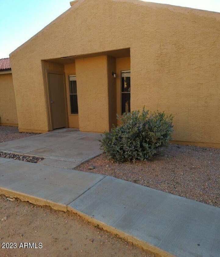 Primary Photo - 3511 E Baseline Rd