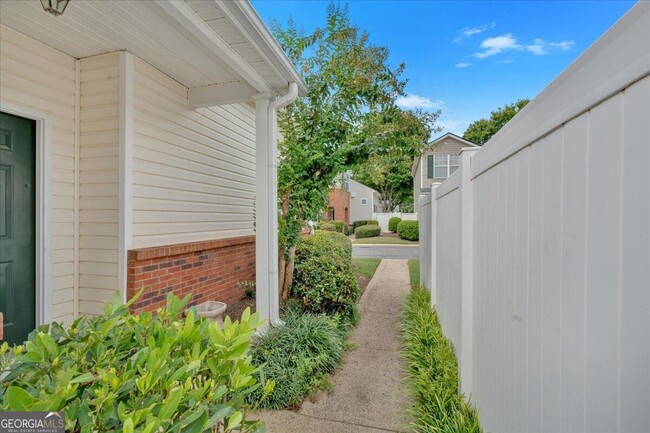 Building Photo - 106 Manley Ct