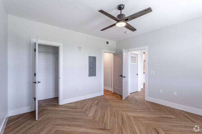 1HAB, 1BA - The Alcove - Truesdale Building @ Johnson Square