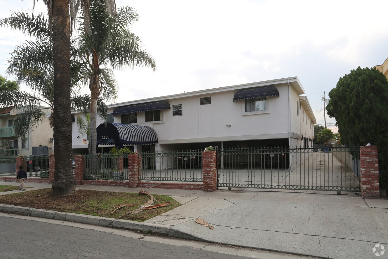 Midvale Ave Apartments Los Angeles, CA