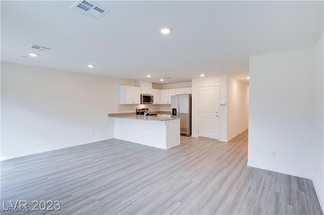 Building Photo - 9923 Daffodil Hls St