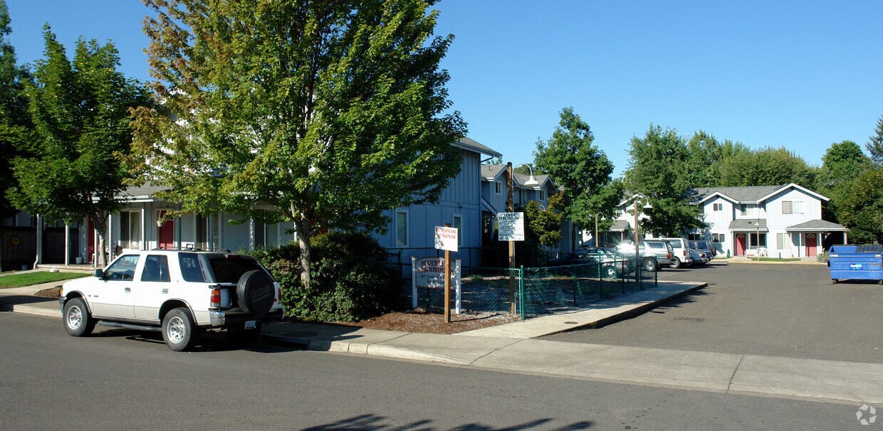 Primary Photo - Bluebelle Townhouses