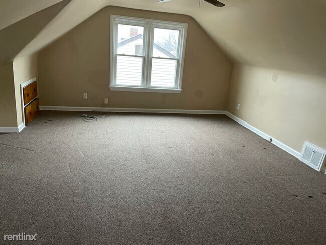 Building Photo - 3 br, 2 bath House - 1667 Temple Ave