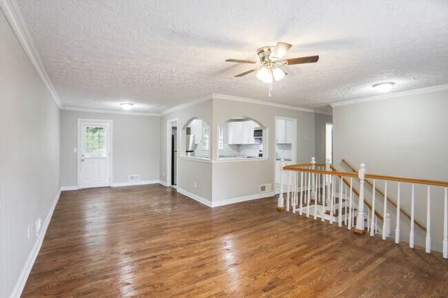 Building Photo - 2539 Brentford Pl
