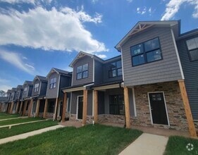 Building Photo - 50 Pelt Ln