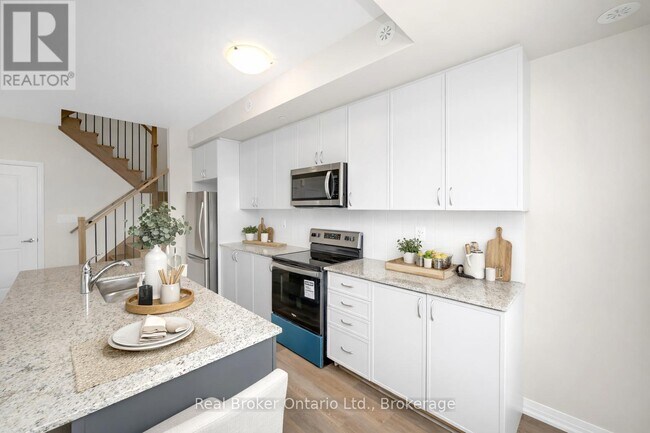 Building Photo - 1565 Rose Way
