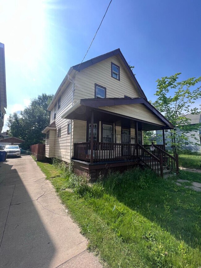 Building Photo - 4254 E 116th St