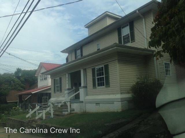 Building Photo - 608 West St