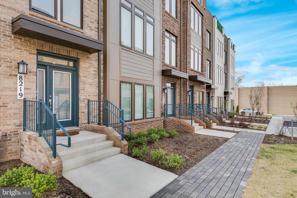8219 Front Lp, Rockville, MD 20855 Townhome Rentals in Rockville MD