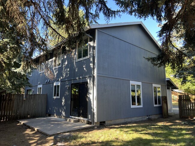 Foto del edificio - 602 SE 132nd Ave