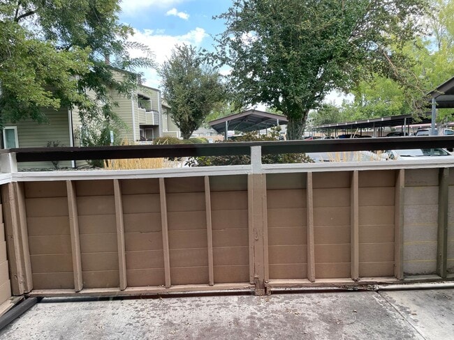 Building Photo - Darling 2 bedroom 2 bath condo in south Reno