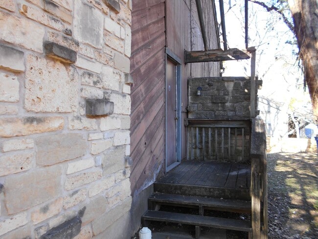 Building Photo - Yuhashi Properties1 (1606 Waterloo Trl)