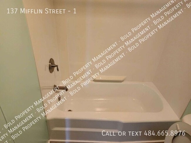 Foto del edificio - 137 Mifflin St