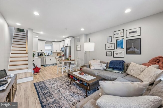 Building Photo - 137 Vassar St