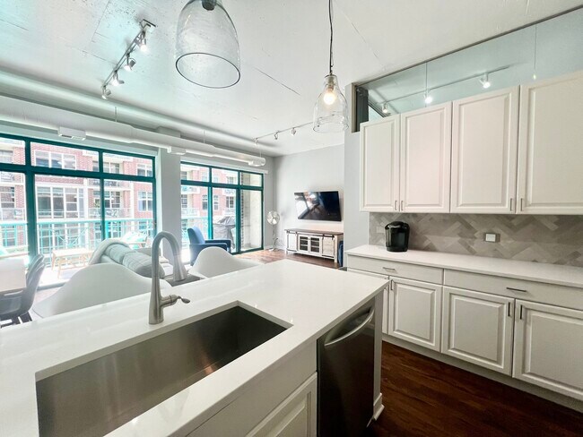 Foto del edificio - 910 W Madison St