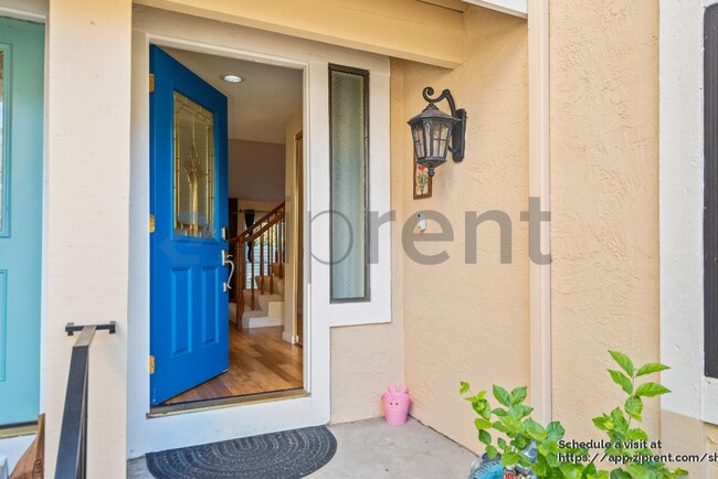 Building Photo - 7898 Gate Way