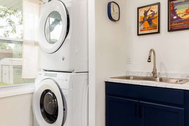 Foto del edificio - 1321 Browne Ln