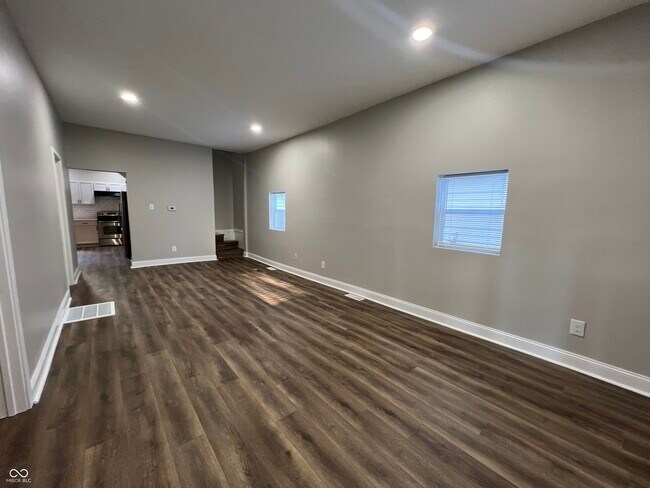 Foto del edificio - 117 N Sheffield Ave