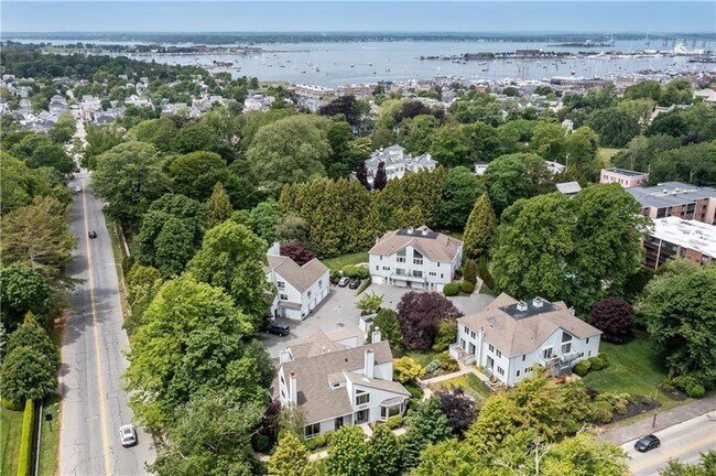 Foto del edificio - 421 Bellevue Ave