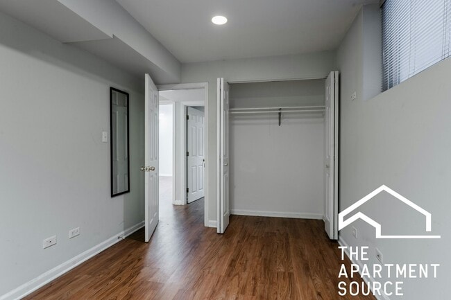 Foto del edificio - 3216 N Racine Ave