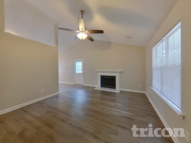 Foto del edificio - 500 Rockhaven Dr