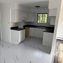Building Photo - 10601 Major Ave