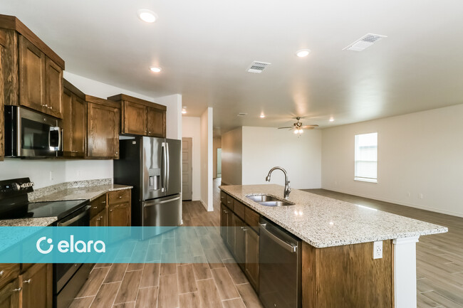 Building Photo - 709 Freedom Cir