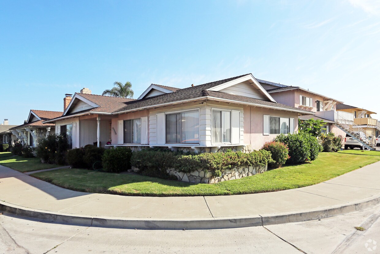 Foto principal - 16582 Sabot Ln