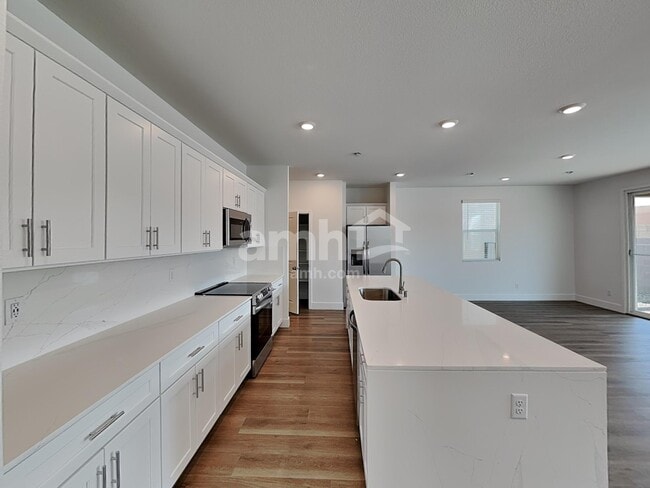 Foto del edificio - 5854 Fly Fisher St