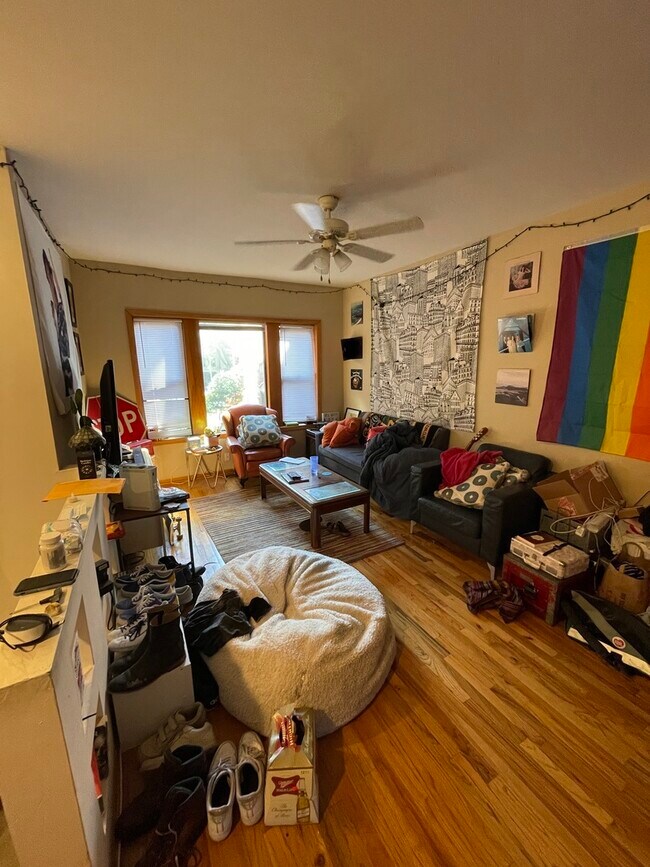 Foto del edificio - 628 W Patterson Ave