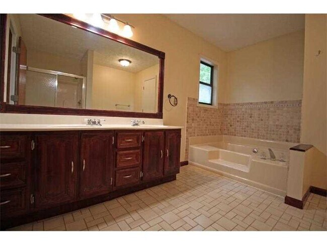 Building Photo - 920 Blackwell Court