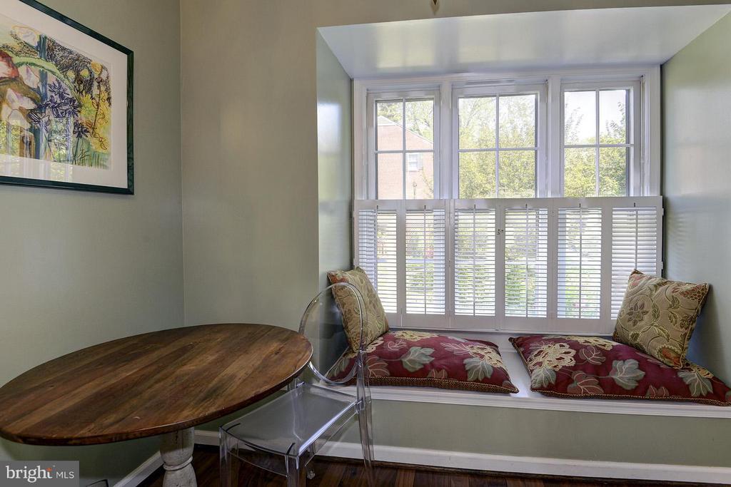 Foto principal - 4948 Bradley Blvd